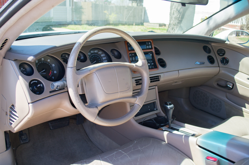 Illustration for article titled Beater Review: $650 1997 Buick Riviera
